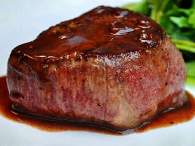Escalope ao Molho Madeira Congelado | Diveneto Alimentos Escalope ao Molho Madeira Congelado | Diveneto Alimentos